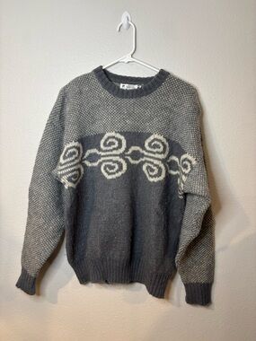 Men's Charcoal Gray Crewneck Sweater with Cream Swirl Detail